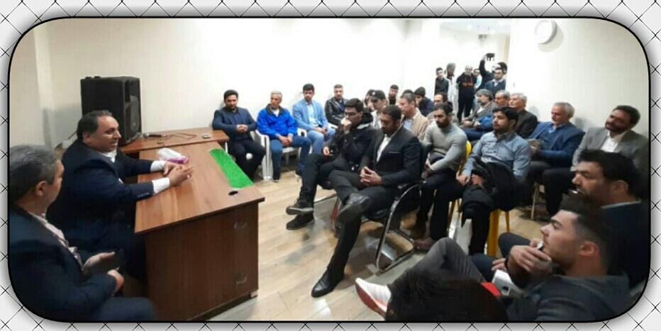 حضورجوانان البرزی در دفتر دکتر محمد تقی ایرانی