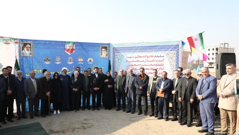 کلنگ احداث ۳ مدرسه در شهر هشتگرد به زمین زده شد
