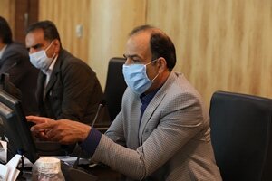 برای حفظ درختان میدان جمهوری تلاش می کنیم