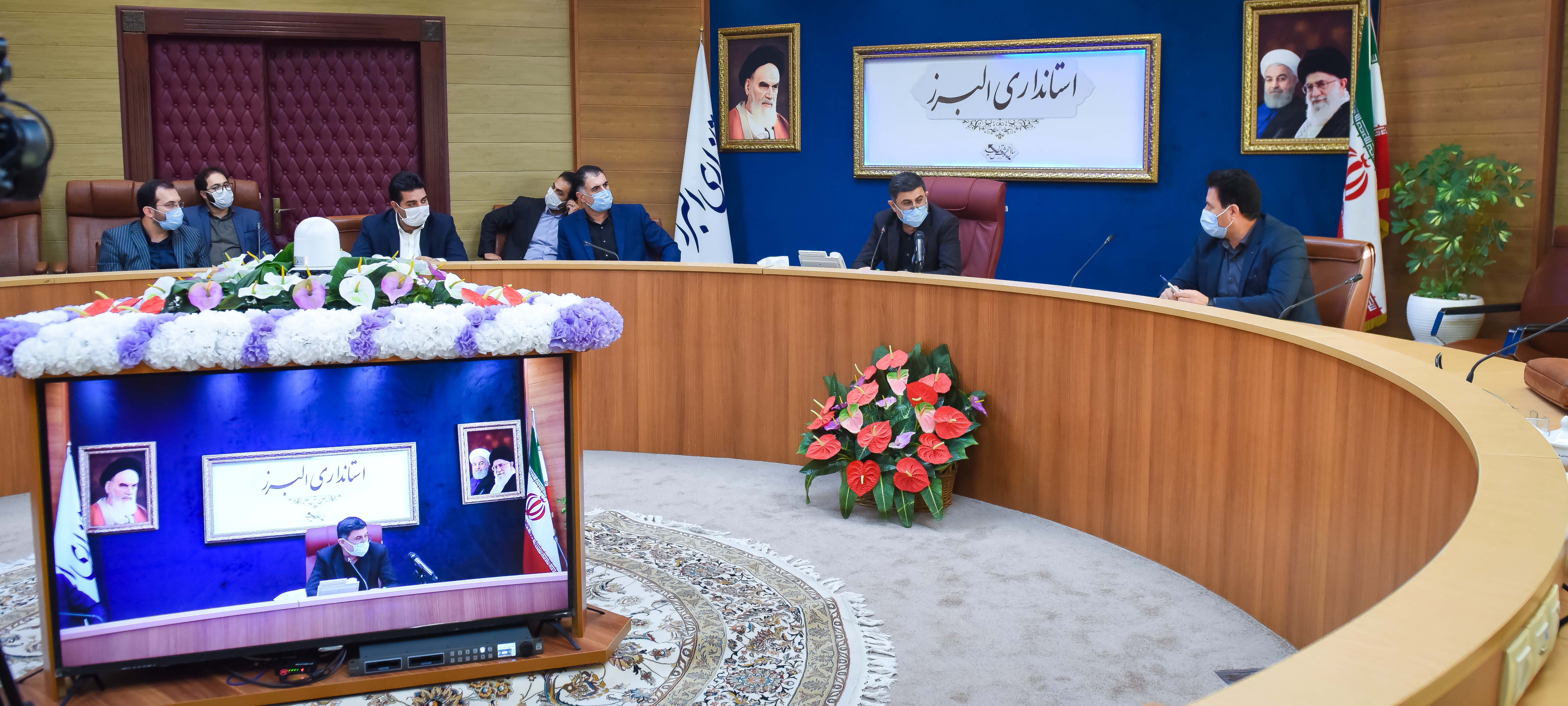 افزایش حق آبه البرز، خبر خوش استاندار به تولیدکنندگان و صنعتگران استان/برای جهش تولید در البرز با تمام توان پای کار هستیم/ارتقا زیرساخت های شهرک های صنعتی استان را با هدف رونق تولید و اشتغال در دستور کار قرار دادیم/تقویت زیرساخت های شهرک های صنعتی استان حاصل پیگیری های مجدانه و بسیج مسئولان ملی و استانی است