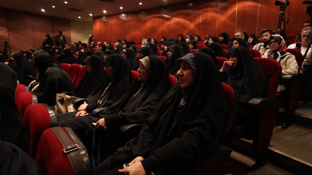 گزارش تصویری محفل شعر مقاومت