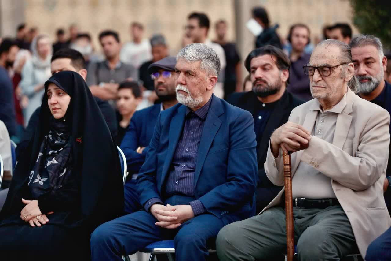 حضور وزیر ارشاد در محفل عاشورایی خیمه هنر